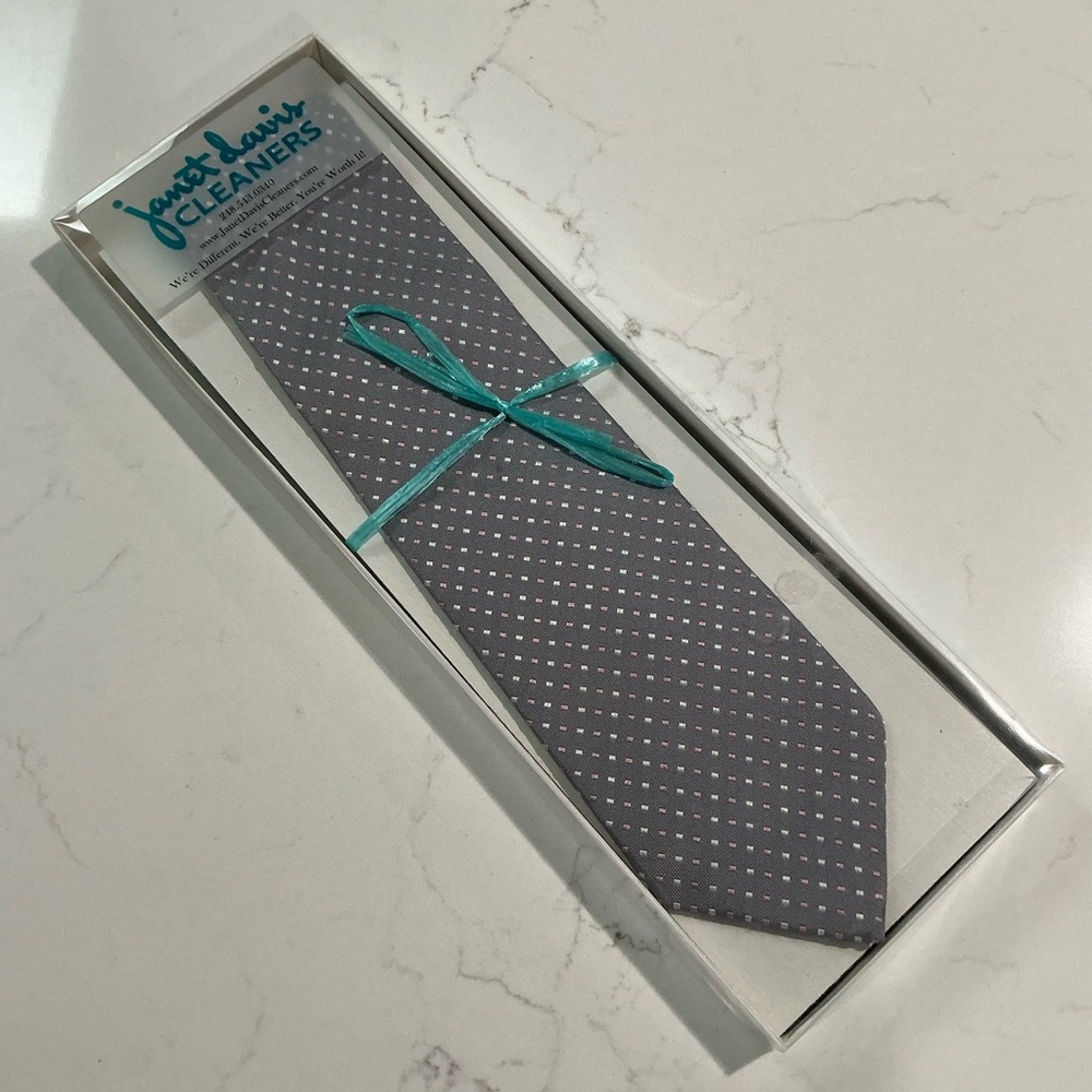 Café Coton Gray Silk Tie Pink White Micro Dot Pattern Classic Width Men’s Neckwe